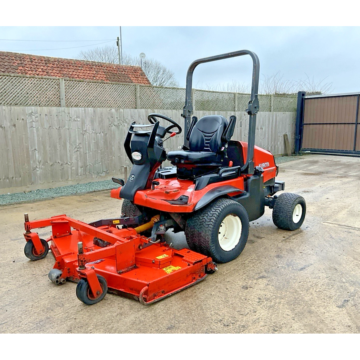 2017 KUBOTA F3890 OUTFRONT DIESEL RIDE ON MULCHING LAWN MOWER